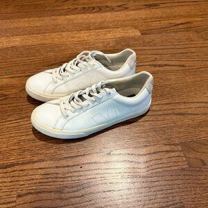 VEJA Esplar Men’s Leather Logo Sneakers White Sneakers Sz 9.5
